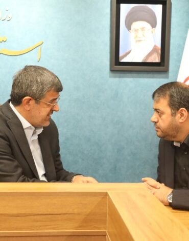 دیدار با استاندار یزد-02