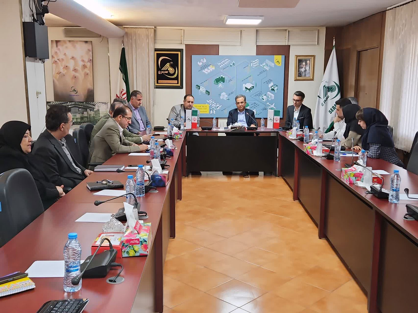 معاون-مالی-و-اداری-شرکت-سیمرغ-